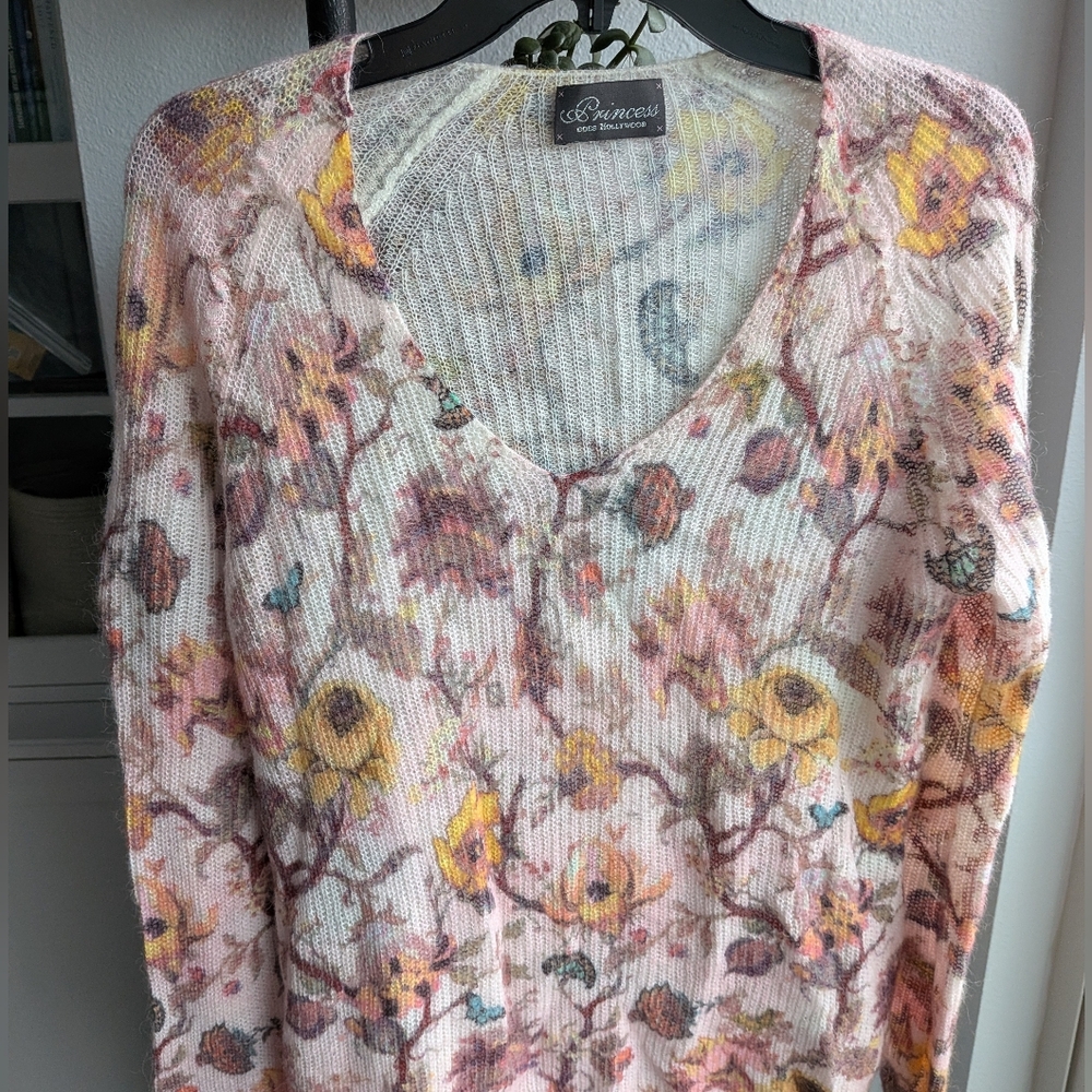 Natural Fiber, Alpaca Wool Blend Floral V-Neck Sweater - Size 34 (XS)